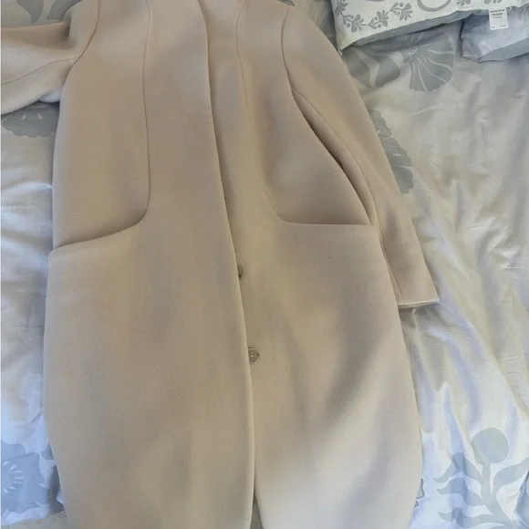Aritzia Beige Cocoon Long Coat - Luxe Wool Cashmere - Picture 2 of 9